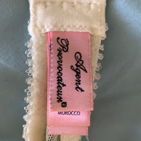 Agent Provocateur Ivory Lace Balconette Bra - Picture 3 of 6